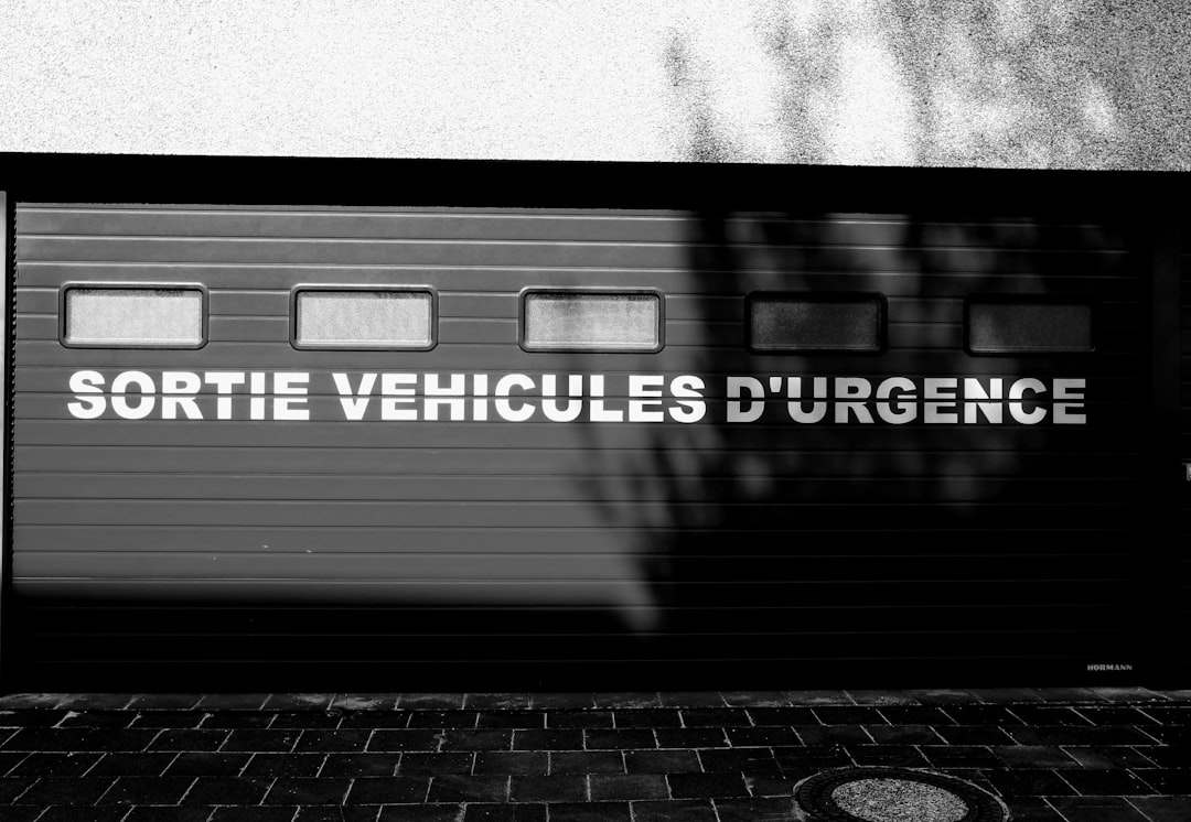 optimiser-l-efficacite-de-bureaux-assis-debout-reglages-7-astuces-de-specialiste